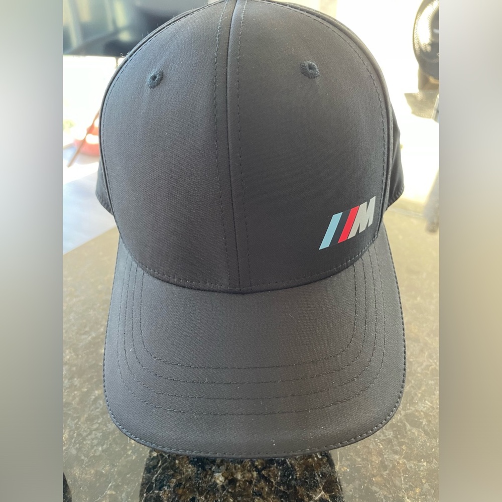 BMW M Performance Hat, Cap Gently Worn Once. Black